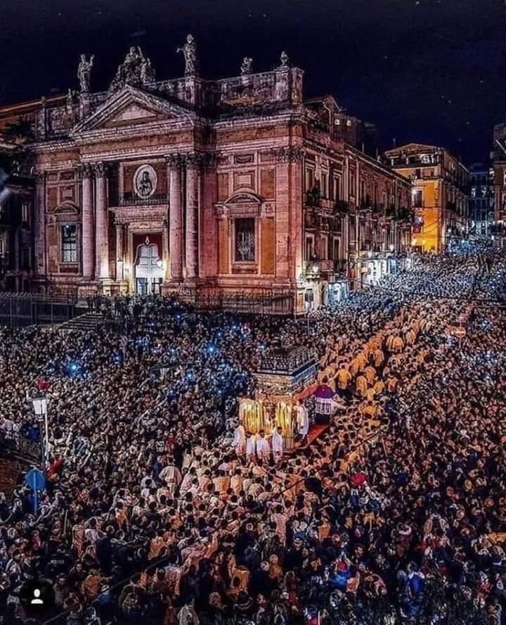 Вилла Borgo Santa Caterina Катания Экстерьер фото